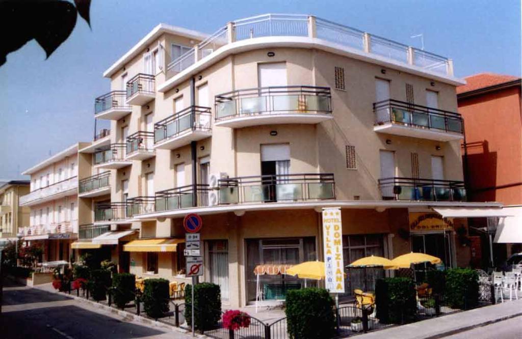Hotel Villa Domiziana Ріміні Екстер'єр фото