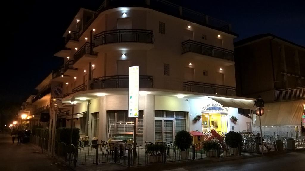 Hotel Villa Domiziana Ріміні Екстер'єр фото